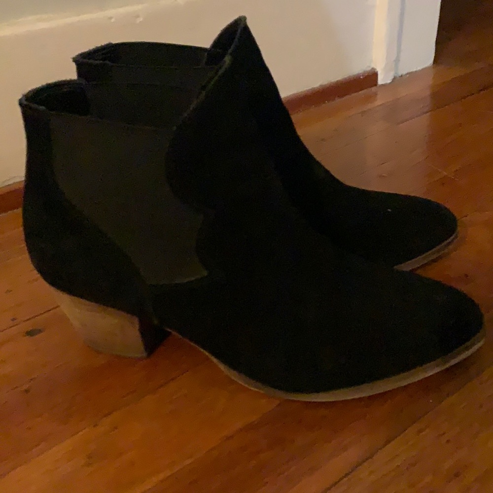 Black boots